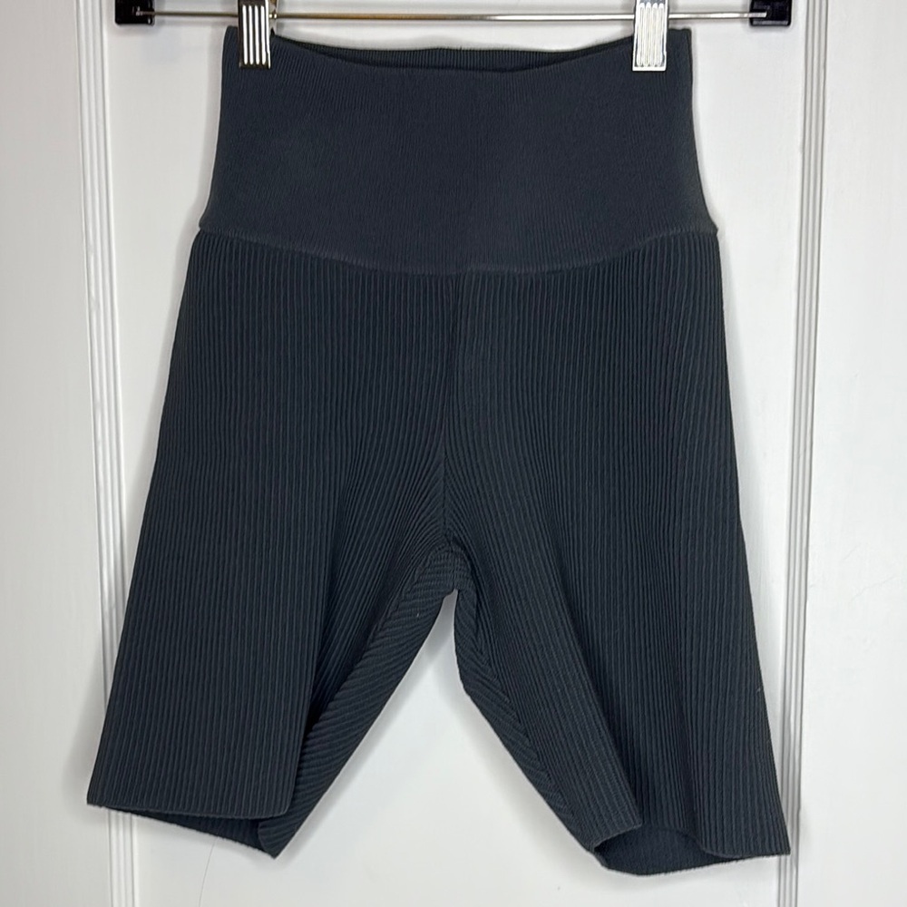 Chaser Ramona Ribbed Charcoal Gray Bike Shorts High-Waisted Size Small